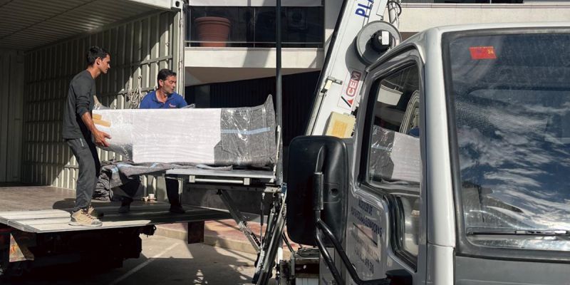 Mudanza Ibiza-Madrid de 40m cúbicos con plataforma elevadora