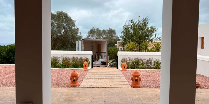 Mudanza de alto standing de una villa en Ibiza